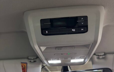 Volkswagen Multivan T6 рестайлинг, 2021 год, 7 350 000 рублей, 16 фотография