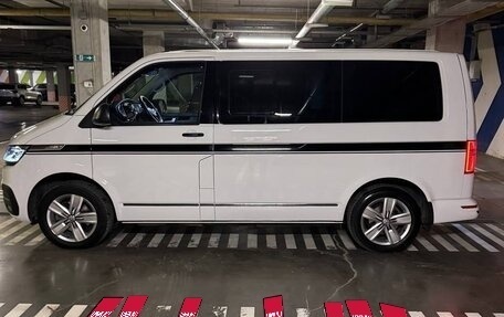 Volkswagen Multivan T6 рестайлинг, 2021 год, 7 350 000 рублей, 8 фотография