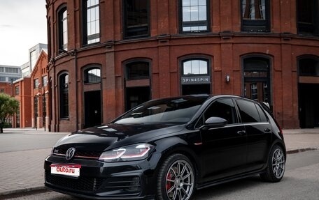 Volkswagen Golf GTI VII, 2018 год, 2 250 000 рублей, 1 фотография