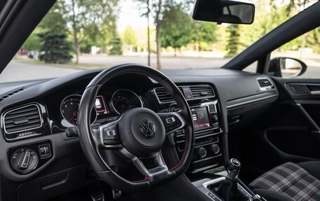 Volkswagen Golf GTI VII, 2018 год, 2 250 000 рублей, 13 фотография