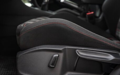 Volkswagen Golf GTI VII, 2018 год, 2 250 000 рублей, 14 фотография