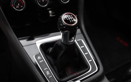 Volkswagen Golf GTI VII, 2018 год, 2 250 000 рублей, 20 фотография