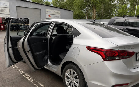 Hyundai Solaris II рестайлинг, 2017 год, 750 000 рублей, 5 фотография