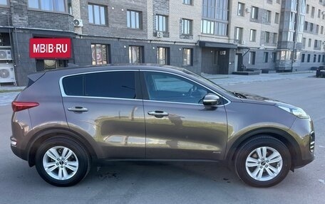 KIA Sportage IV рестайлинг, 2017 год, 2 300 000 рублей, 3 фотография