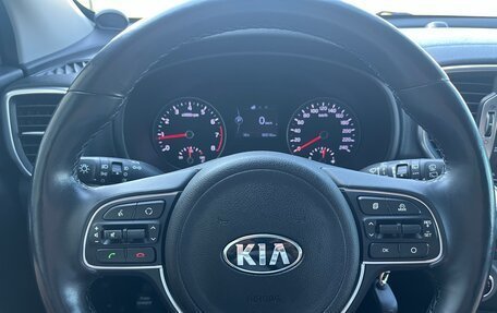 KIA Sportage IV рестайлинг, 2017 год, 2 300 000 рублей, 21 фотография