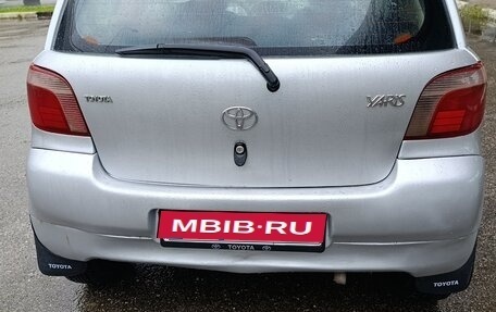 Toyota Yaris I рестайлинг, 2000 год, 230 000 рублей, 5 фотография