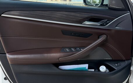 BMW 5 серия, 2020 год, 4 950 000 рублей, 13 фотография