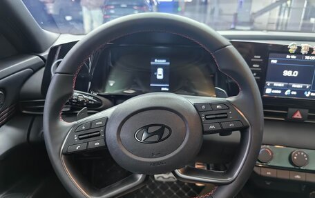 Hyundai Elantra, 2025 год, 1 790 000 рублей, 13 фотография