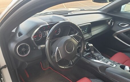 Chevrolet Camaro VI, 2017 год, 3 150 000 рублей, 13 фотография