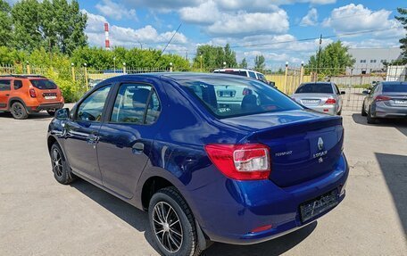 Renault Logan II, 2017 год, 949 000 рублей, 2 фотография