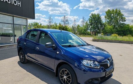 Renault Logan II, 2017 год, 949 000 рублей, 3 фотография