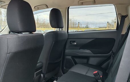 Mitsubishi Outlander III рестайлинг 3, 2017 год, 1 649 000 рублей, 9 фотография