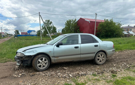 Mitsubishi Carisma I, 2003 год, 120 000 рублей, 2 фотография
