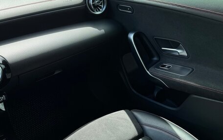 Mercedes-Benz CLA, 2019 год, 3 310 000 рублей, 16 фотография