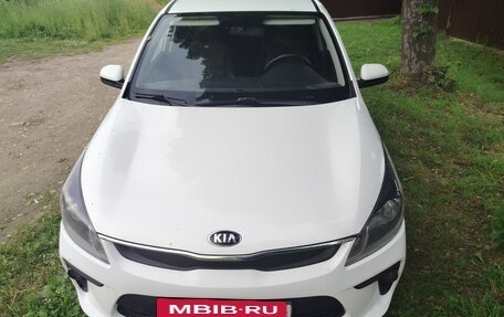 KIA Rio IV, 2017 год, 1 430 000 рублей, 2 фотография