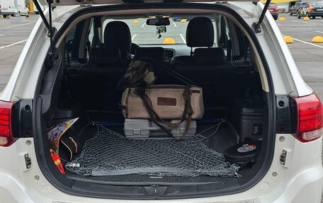 Mitsubishi Outlander III рестайлинг 3, 2019 год, 2 300 000 рублей, 7 фотография