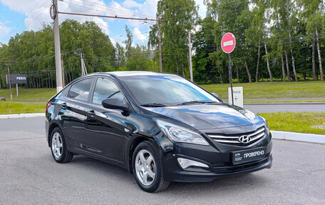 Hyundai Solaris II рестайлинг, 2015 год, 825 000 рублей, 3 фотография