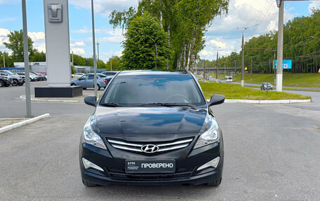 Hyundai Solaris II рестайлинг, 2015 год, 825 000 рублей, 2 фотография