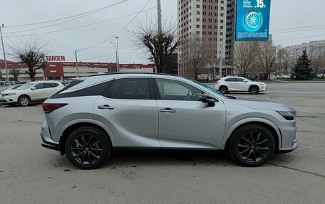 Lexus RX IV рестайлинг, 2022 год, 7 850 000 рублей, 4 фотография