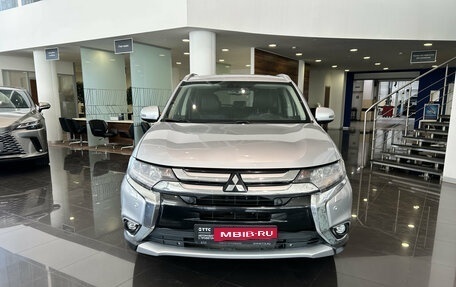 Mitsubishi Outlander III рестайлинг 3, 2018 год, 2 317 000 рублей, 2 фотография