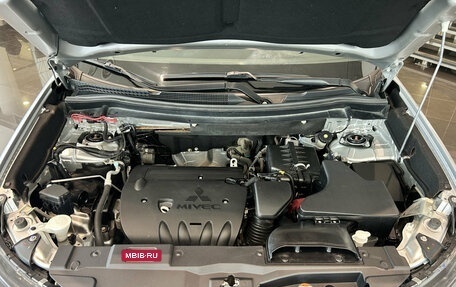 Mitsubishi Outlander III рестайлинг 3, 2018 год, 2 317 000 рублей, 9 фотография