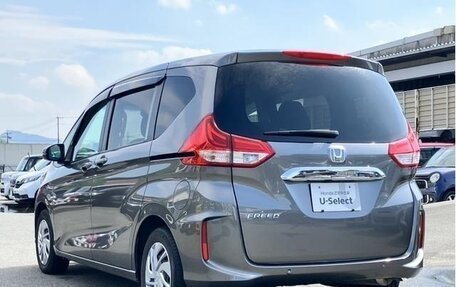 Honda Freed II, 2022 год, 1 070 000 рублей, 5 фотография