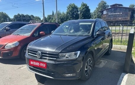 Volkswagen Tiguan II, 2018 год, 2 199 000 рублей, 1 фотография