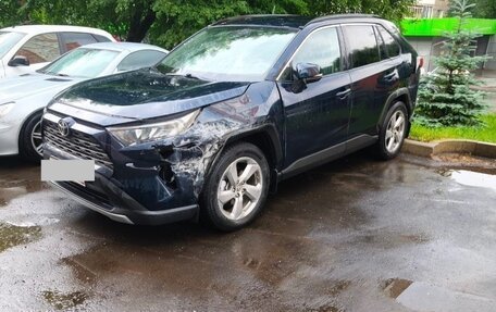 Toyota RAV4, 2019 год, 2 700 000 рублей, 1 фотография