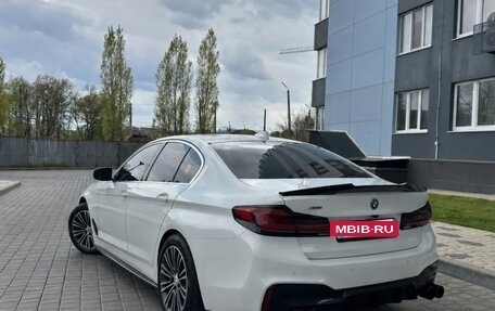 BMW 5 серия, 2018 год, 3 567 000 рублей, 2 фотография