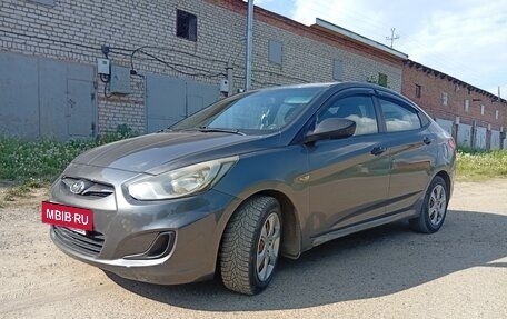 Hyundai Solaris II рестайлинг, 2012 год, 730 000 рублей, 3 фотография
