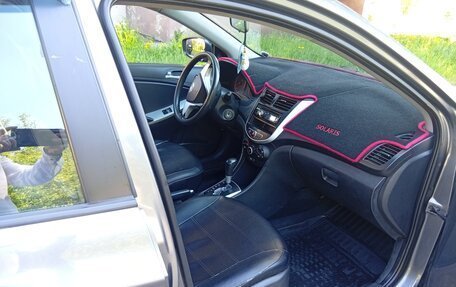 Hyundai Solaris II рестайлинг, 2012 год, 730 000 рублей, 10 фотография