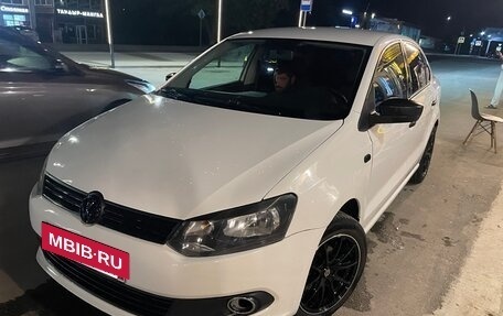 Volkswagen Polo VI (EU Market), 2010 год, 550 000 рублей, 2 фотография