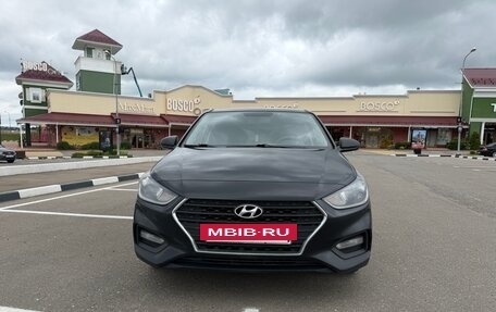 Hyundai Solaris II рестайлинг, 2017 год, 1 050 000 рублей, 3 фотография