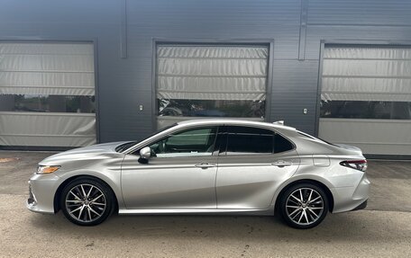 Toyota Camry, 2023 год, 3 899 000 рублей, 4 фотография