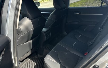 Toyota Camry, 2023 год, 3 899 000 рублей, 16 фотография