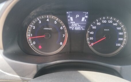 Hyundai Solaris II рестайлинг, 2013 год, 899 999 рублей, 9 фотография