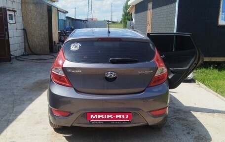 Hyundai Solaris II рестайлинг, 2013 год, 899 999 рублей, 4 фотография