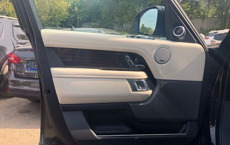 Land Rover Range Rover IV рестайлинг, 2018 год, 8 600 000 рублей, 9 фотография
