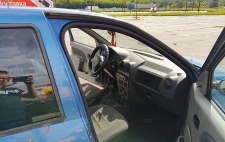 Renault Logan I, 2005 год, 120 000 рублей, 9 фотография
