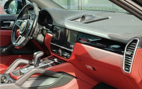 Porsche Cayenne III, 2022 год, 10 700 000 рублей, 12 фотография