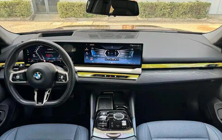 BMW 5 серия, 2024 год, 6 700 000 рублей, 11 фотография