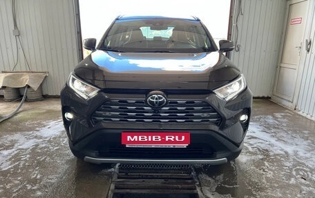 Toyota RAV4, 2020 год, 4 500 000 рублей, 2 фотография