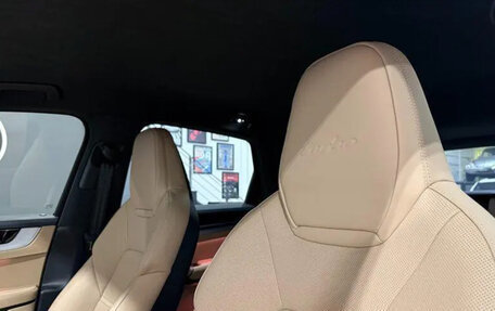 Porsche Cayenne III, 2024 год, 33 500 000 рублей, 32 фотография