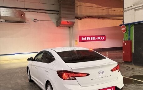 Hyundai Elantra VI рестайлинг, 2019 год, 1 700 000 рублей, 4 фотография