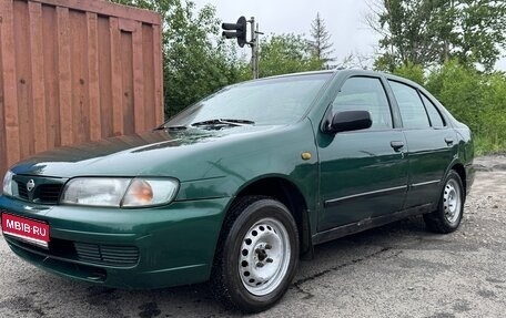 Nissan Almera, 1996 год, 95 000 рублей, 1 фотография