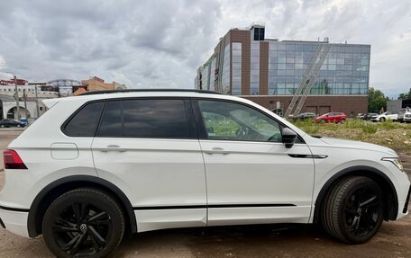 Volkswagen Tiguan II, 2021 год, 2 900 000 рублей, 1 фотография