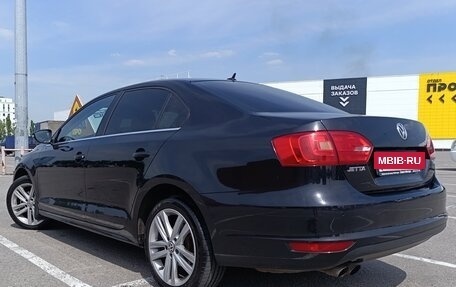 Volkswagen Jetta VI, 2012 год, 870 000 рублей, 5 фотография