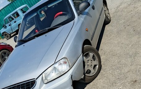 Hyundai Accent II, 2005 год, 300 000 рублей, 3 фотография