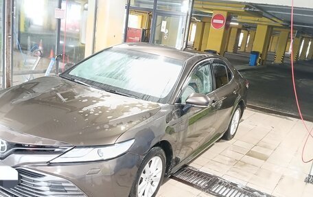 Toyota Camry, 2019 год, 2 150 000 рублей, 3 фотография