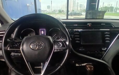 Toyota Camry, 2019 год, 2 150 000 рублей, 6 фотография